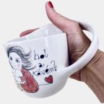 Csajos kerámia bögre jobbkezes fogással