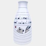 Macis-nyuszis váza - nézd! megint kapott valami szépet!