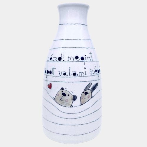 Macis-nyuszis váza - nézd! megint kapott valami szépet!